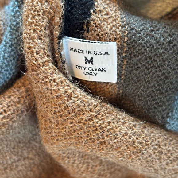 St. Croix Alpaca Sweater - Picture 9 of 12